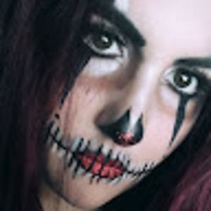 Meet your Posher, Léa